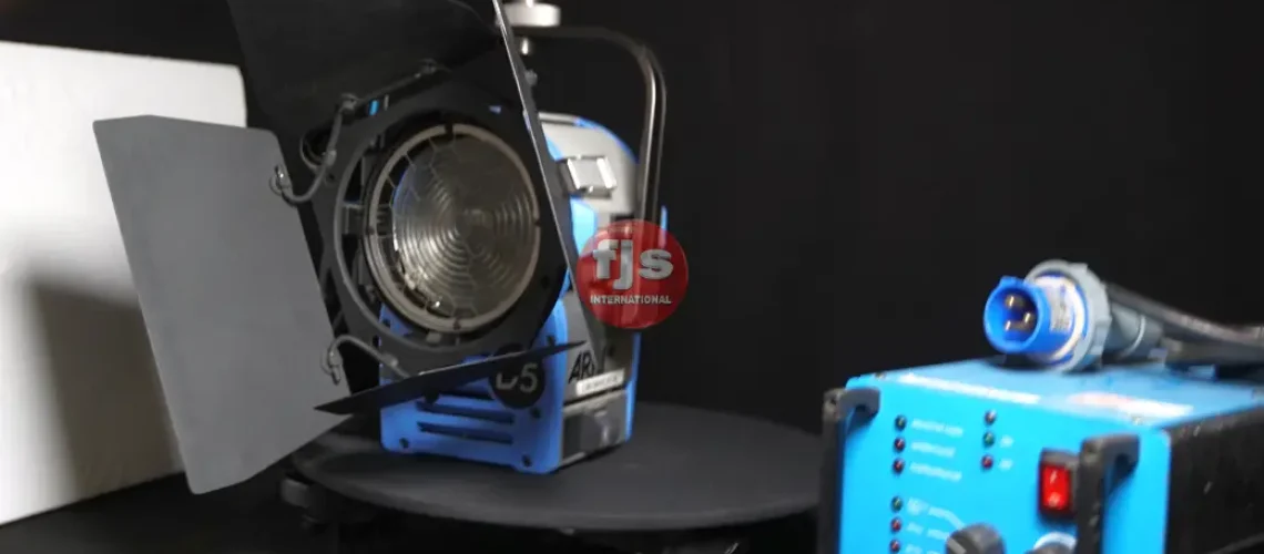 Arri-D5-Fresnel-575W-apracs-FJS-01